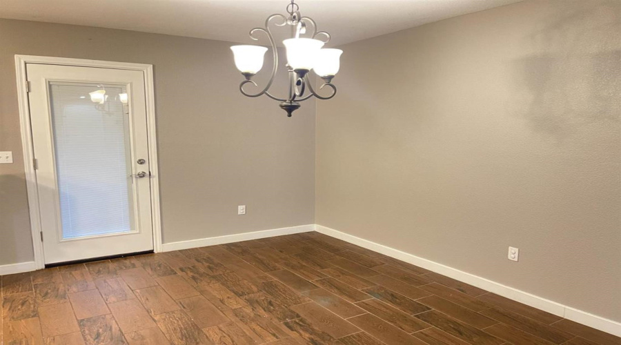 101 Jacales Ct, Laredo, Texas 78045, 3 Bedrooms Bedrooms, 5 Rooms Rooms,2 BathroomsBathrooms,Residential,For Rent,101 Jacales Ct,20254859