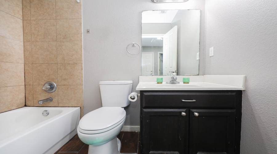 101 Jacales Ct, Laredo, Texas 78045, 3 Bedrooms Bedrooms, 5 Rooms Rooms,2 BathroomsBathrooms,Residential,For Rent,101 Jacales Ct,20254859