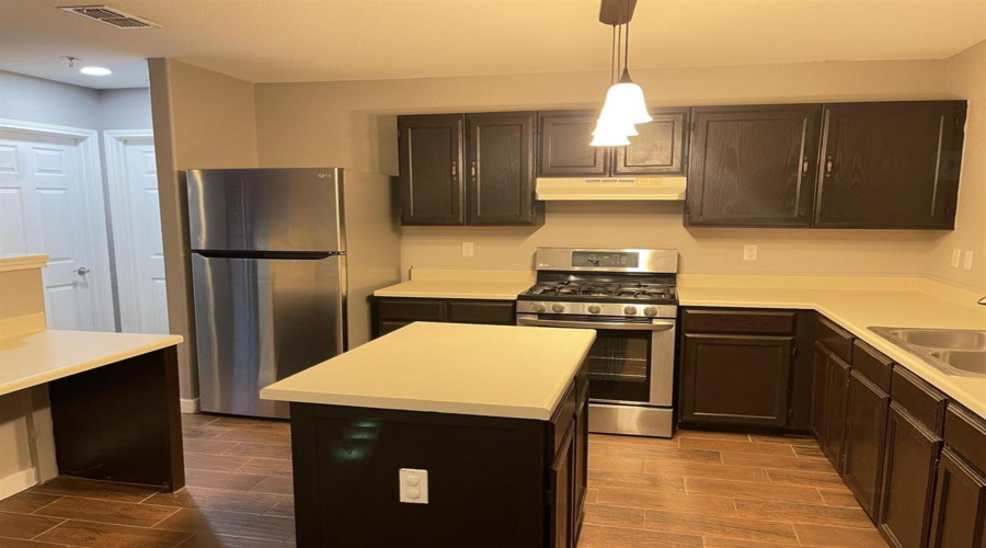 101 Jacales Ct, Laredo, Texas 78045, 3 Bedrooms Bedrooms, 5 Rooms Rooms,2 BathroomsBathrooms,Residential,For Rent,101 Jacales Ct,20254859