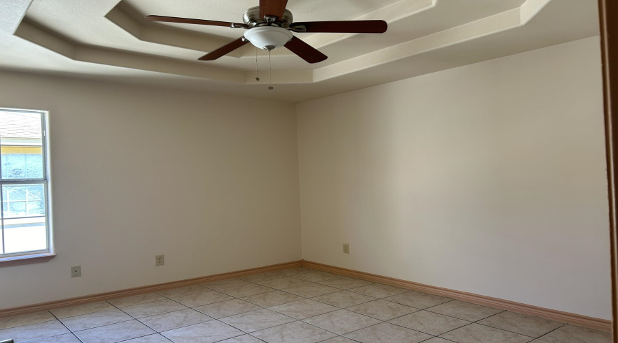 2903 S Martin Ave, Laredo, Texas 78046, 1 Bedroom Bedrooms, 5 Rooms Rooms,1 BathroomBathrooms,Residential,For Rent,2903 S Martin Ave,20254860