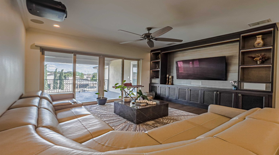 2801 Mario Puzo Dr, Laredo, Texas 78041, 5 Bedrooms Bedrooms, 6 Rooms Rooms,5 BathroomsBathrooms,Residential,For Sale,2801 Mario Puzo Dr,20254861