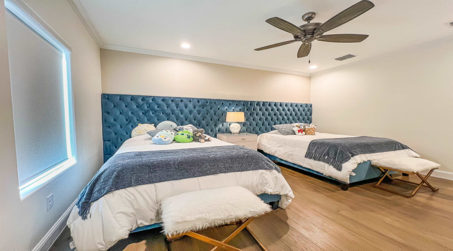 2801 Mario Puzo Dr, Laredo, Texas 78041, 5 Bedrooms Bedrooms, 6 Rooms Rooms,5 BathroomsBathrooms,Residential,For Sale,2801 Mario Puzo Dr,20254861