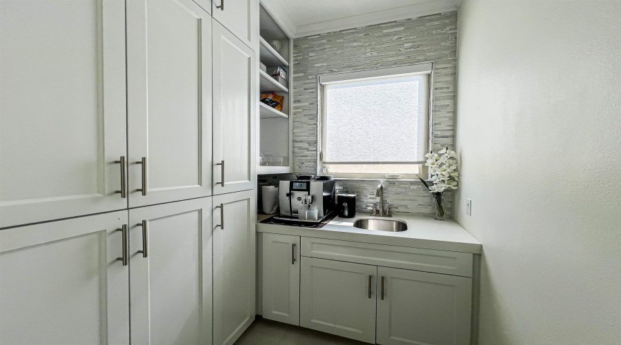 2801 Mario Puzo Dr, Laredo, Texas 78041, 5 Bedrooms Bedrooms, 6 Rooms Rooms,5 BathroomsBathrooms,Residential,For Sale,2801 Mario Puzo Dr,20254861