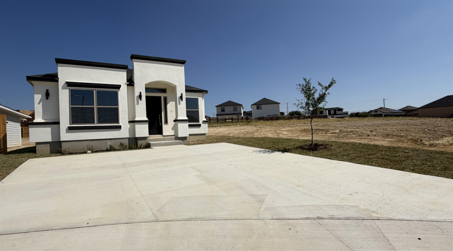 799 Monasterio Dr., Laredo, Texas 78046, 3 Bedrooms Bedrooms, 6 Rooms Rooms,2 BathroomsBathrooms,Residential,For Sale,799 Monasterio Dr.,20254863