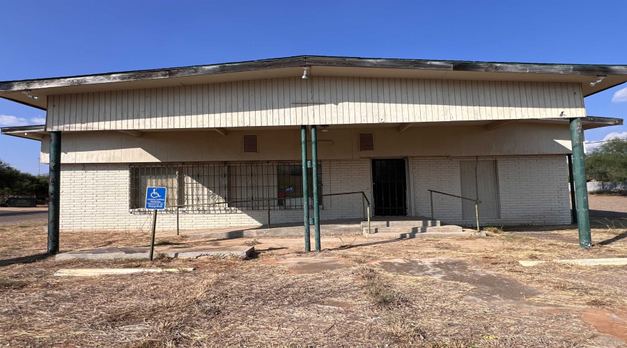 132 W Laredo Ave, Oilton, Texas 78371, ,3 BathroomsBathrooms,Commercial retail/office,For Sale,132 W Laredo Ave,20254870