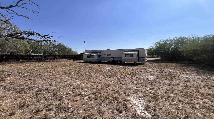 615 Railroad Dr, Benavides, Texas 78341, ,Land,For Sale,615 Railroad Dr,20254866