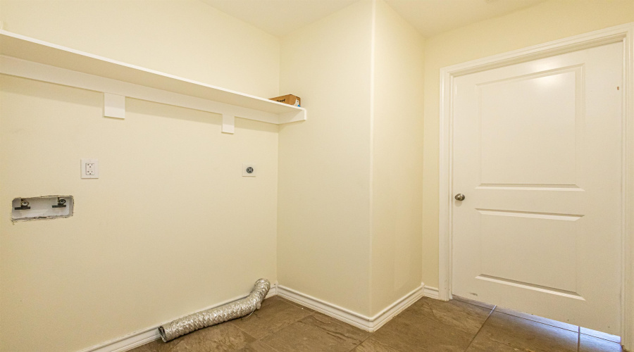 3508 Eduardo E Hayes Rd., LAREDO, Texas 78046, 3 Bedrooms Bedrooms, 7 Rooms Rooms,2 BathroomsBathrooms,Residential,For Sale,3508 Eduardo E Hayes Rd.,20253374