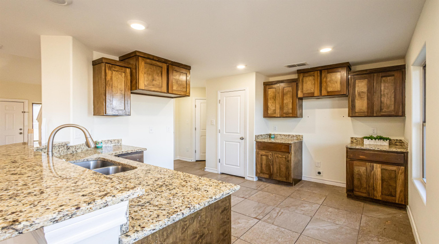 3508 Eduardo E Hayes Rd., LAREDO, Texas 78046, 3 Bedrooms Bedrooms, 7 Rooms Rooms,2 BathroomsBathrooms,Residential,For Sale,3508 Eduardo E Hayes Rd.,20253374