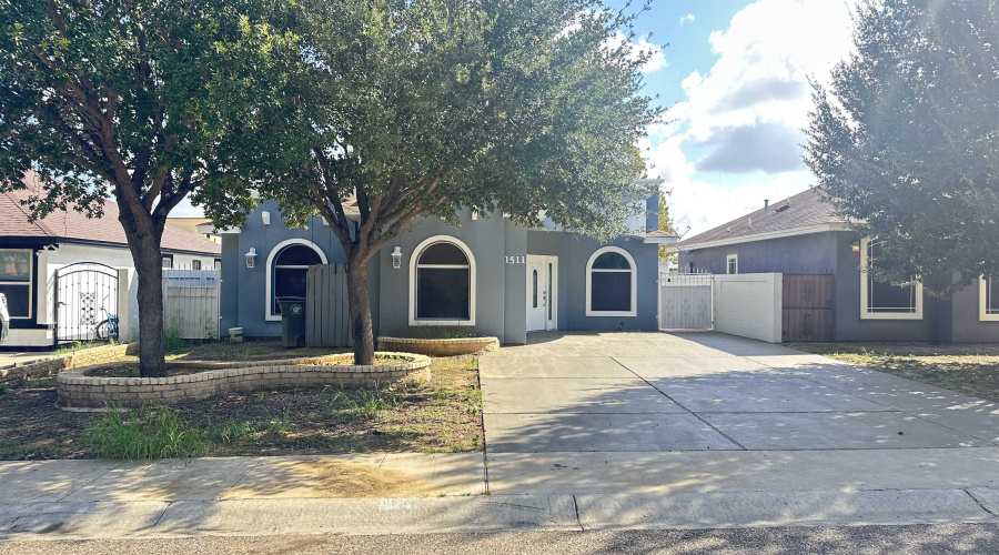 1511 Texoma St, Laredo, Texas 78046, 3 Bedrooms Bedrooms, 4 Rooms Rooms,2 BathroomsBathrooms,Residential,For Sale,1511 Texoma St,20254386