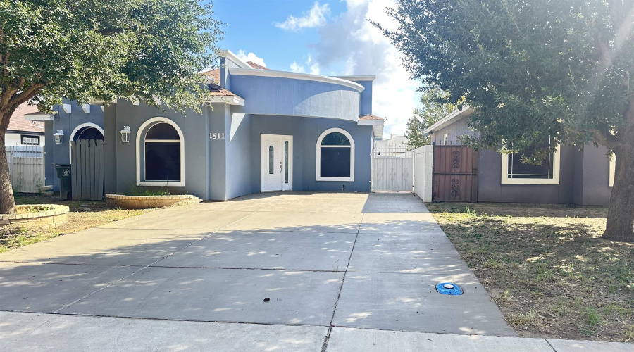 1511 Texoma St, Laredo, Texas 78046, 3 Bedrooms Bedrooms, 4 Rooms Rooms,2 BathroomsBathrooms,Residential,For Sale,1511 Texoma St,20254386