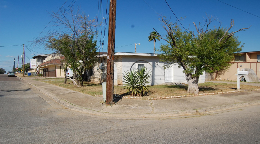1902 E Price St, LARED, Texas 78046-2006, 2 Bedrooms Bedrooms, 4 Rooms Rooms,1 BathroomBathrooms,Residential,For Rent,1902 E Price St,20254869