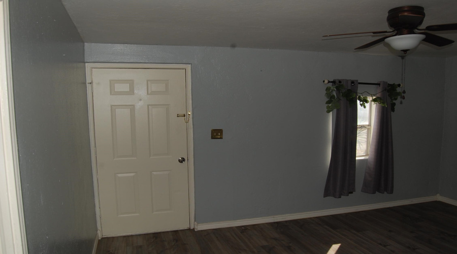 1902 E Price St, LARED, Texas 78046-2006, 2 Bedrooms Bedrooms, 4 Rooms Rooms,1 BathroomBathrooms,Residential,For Rent,1902 E Price St,20254869