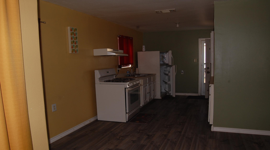 1902 E Price St, LARED, Texas 78046-2006, 2 Bedrooms Bedrooms, 4 Rooms Rooms,1 BathroomBathrooms,Residential,For Rent,1902 E Price St,20254869