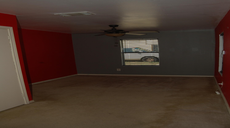 1902 E Price St, LARED, Texas 78046-2006, 2 Bedrooms Bedrooms, 4 Rooms Rooms,1 BathroomBathrooms,Residential,For Rent,1902 E Price St,20254869