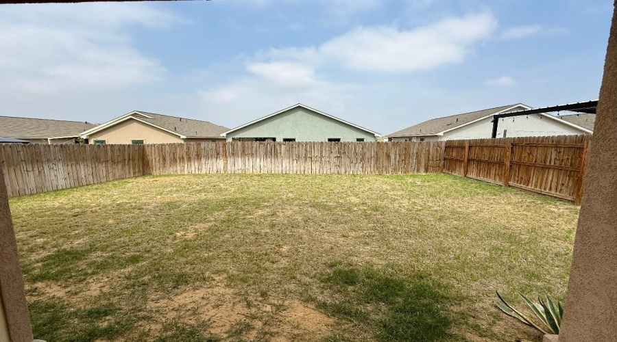 5814 Doctorado Dr., Laredo, Texas 78046, 3 Bedrooms Bedrooms, 7 Rooms Rooms,2 BathroomsBathrooms,Residential,For Sale,5814 Doctorado Dr.,20254871