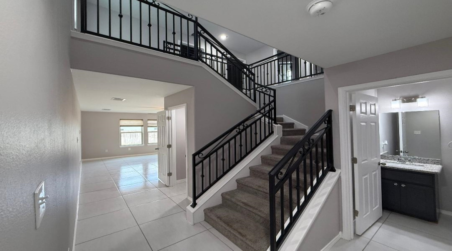 5814 Doctorado Dr., Laredo, Texas 78046, 3 Bedrooms Bedrooms, 7 Rooms Rooms,2 BathroomsBathrooms,Residential,For Sale,5814 Doctorado Dr.,20254871