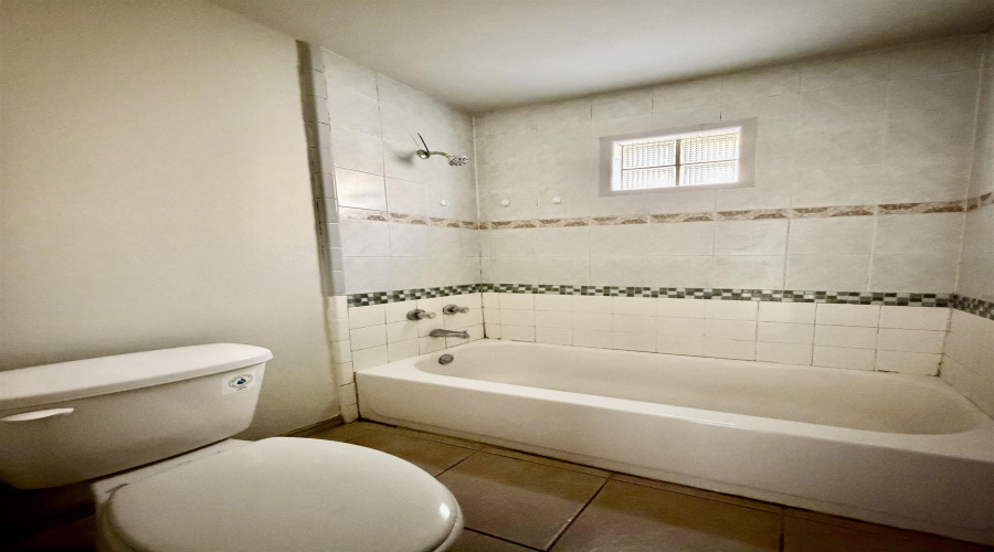 507 Shiloh Dr, Laredo, Texas 78045, 2 Bedrooms Bedrooms, 4 Rooms Rooms,1 BathroomBathrooms,Residential,For Rent,507 Shiloh Dr,20254872