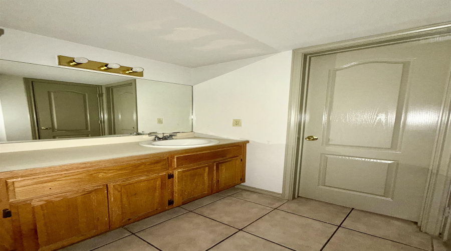 507 Shiloh Dr, Laredo, Texas 78045, 2 Bedrooms Bedrooms, 4 Rooms Rooms,1 BathroomBathrooms,Residential,For Rent,507 Shiloh Dr,20254872