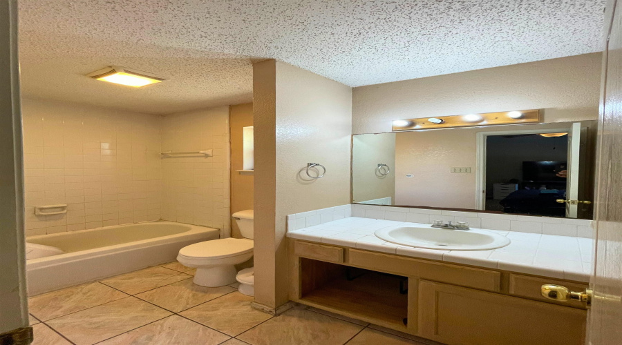 828 Elk Dr, Laredo, Texas 78045, 3 Bedrooms Bedrooms, 6 Rooms Rooms,2 BathroomsBathrooms,Residential,For Sale,828 Elk Dr,20254874