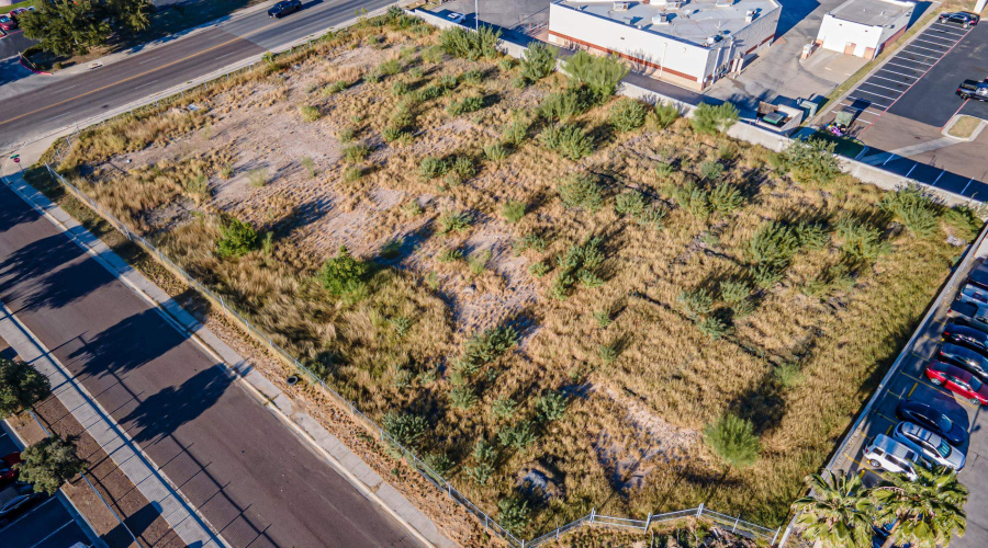 221 Calle Del Norte, Laredo, Texas 78041, ,Land,For Sale,221 Calle Del Norte,20254883