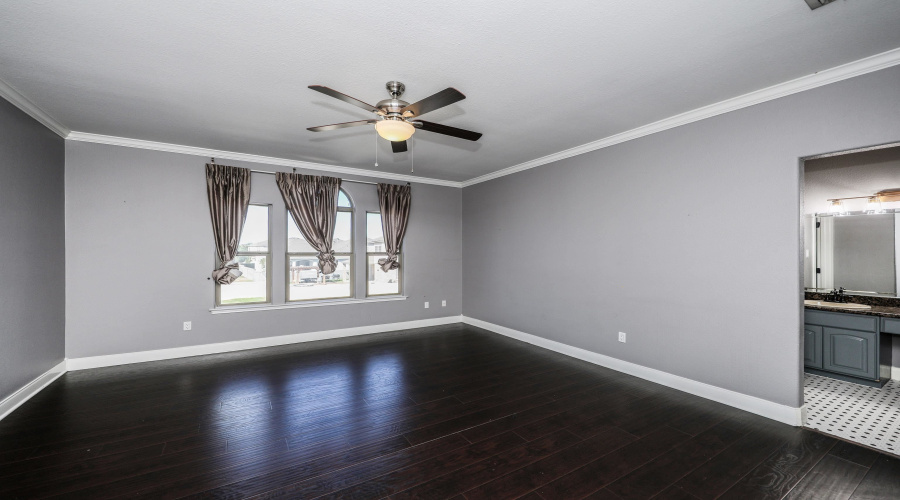 115 Coahuila Loop, LAREDO, Texas 78045, 5 Bedrooms Bedrooms, 9 Rooms Rooms,4 BathroomsBathrooms,Residential,For Rent,115 Coahuila Loop,20254885