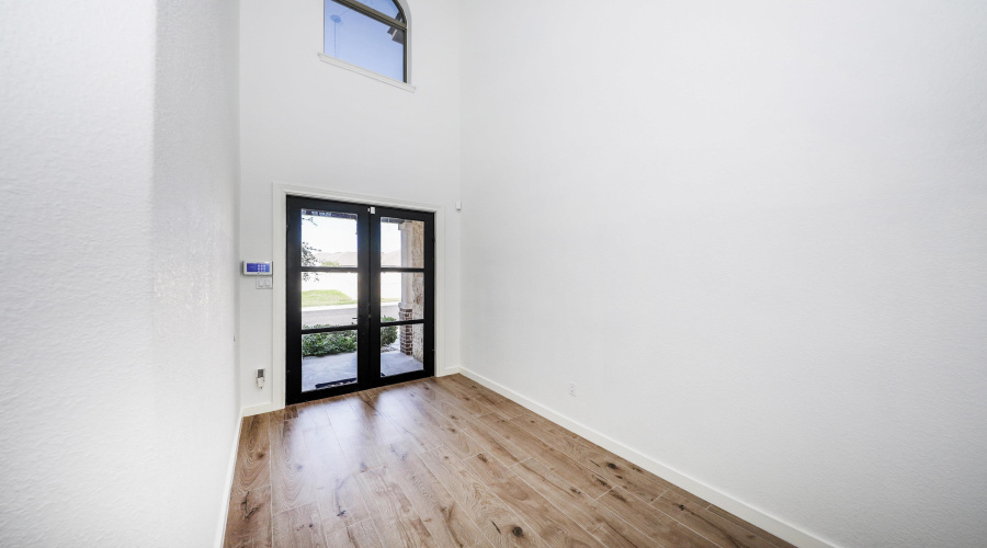 115 Coahuila Loop, LAREDO, Texas 78045, 5 Bedrooms Bedrooms, 9 Rooms Rooms,4 BathroomsBathrooms,Residential,For Rent,115 Coahuila Loop,20254885