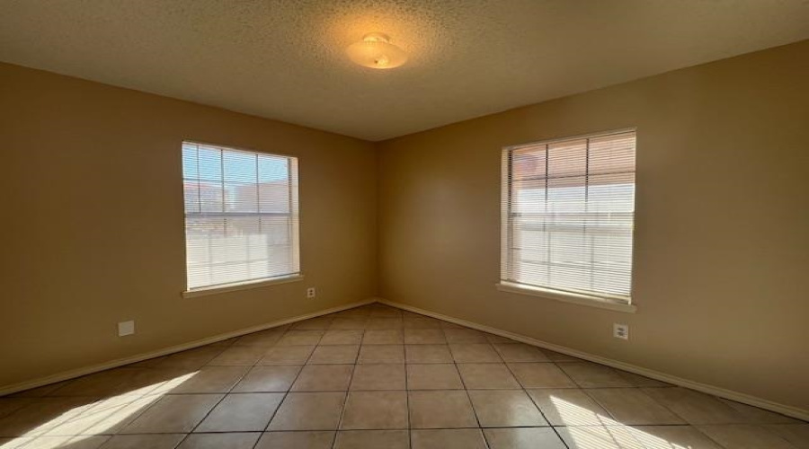 1502 San Pedro St, Laredo, Texas 78041, 2 Bedrooms Bedrooms, 4 Rooms Rooms,1 BathroomBathrooms,Residential,For Rent,1502 San Pedro St,20254886