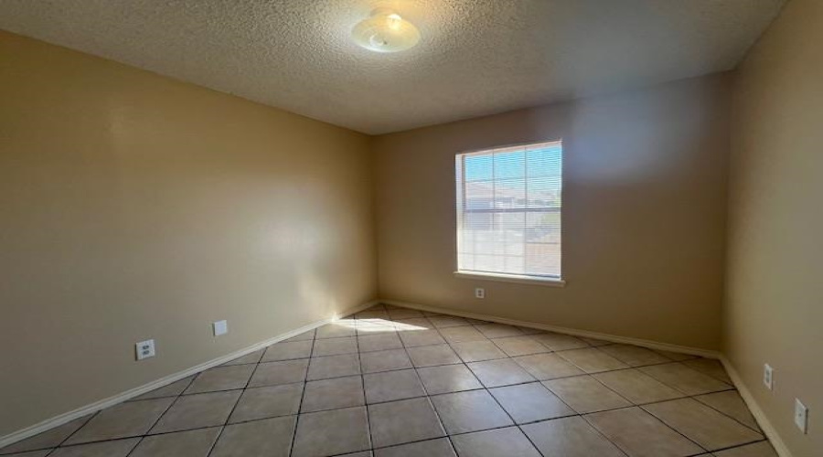 1502 San Pedro St, Laredo, Texas 78041, 2 Bedrooms Bedrooms, 4 Rooms Rooms,1 BathroomBathrooms,Residential,For Rent,1502 San Pedro St,20254886