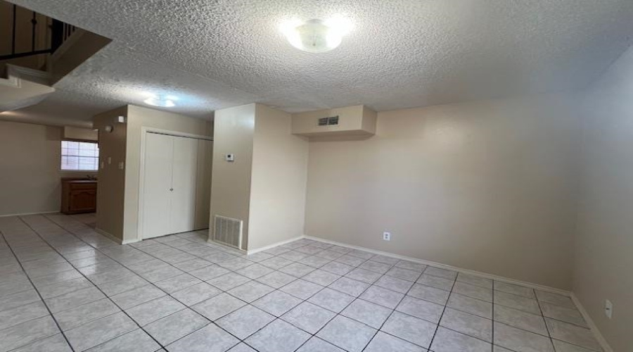 1502 San Pedro St, Laredo, Texas 78041, 2 Bedrooms Bedrooms, 4 Rooms Rooms,1 BathroomBathrooms,Residential,For Rent,1502 San Pedro St,20254886