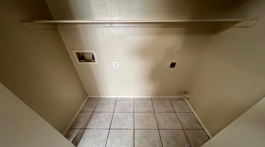 1502 San Pedro St, Laredo, Texas 78041, 2 Bedrooms Bedrooms, 4 Rooms Rooms,1 BathroomBathrooms,Residential,For Rent,1502 San Pedro St,20254886