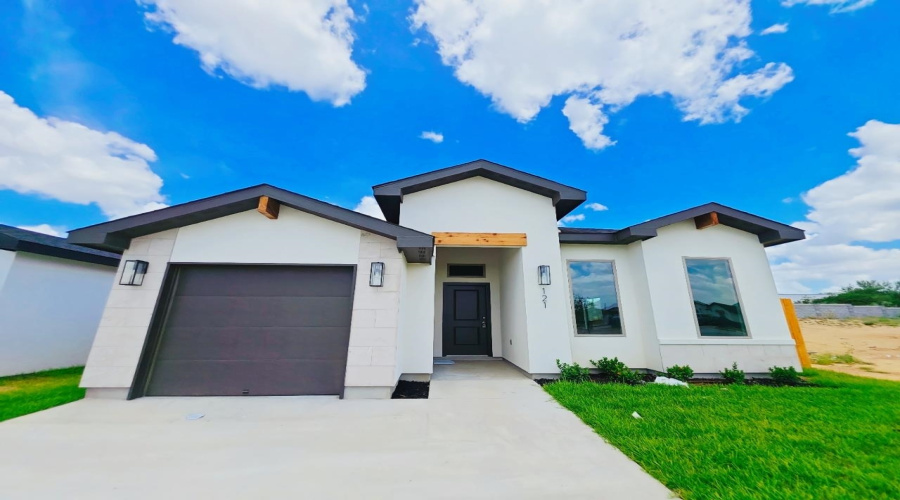 121 Faith Dr., LAREDO, Texas 78046, 3 Bedrooms Bedrooms, 5 Rooms Rooms,2 BathroomsBathrooms,Residential,For Sale,121 Faith Dr.,20254887