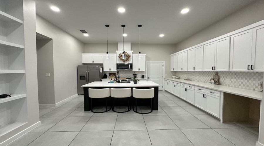 1717 Cordova Dr., Laredo, Texas 78046, 3 Bedrooms Bedrooms, 5 Rooms Rooms,2 BathroomsBathrooms,Residential,For Rent,1717 Cordova Dr.,20254890