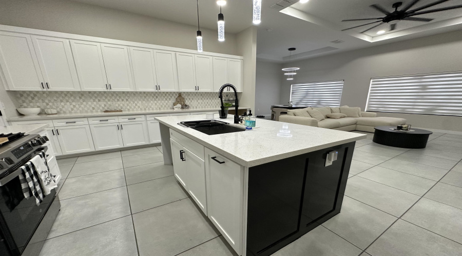 1717 Cordova Dr., Laredo, Texas 78046, 3 Bedrooms Bedrooms, 5 Rooms Rooms,2 BathroomsBathrooms,Residential,For Rent,1717 Cordova Dr.,20254890