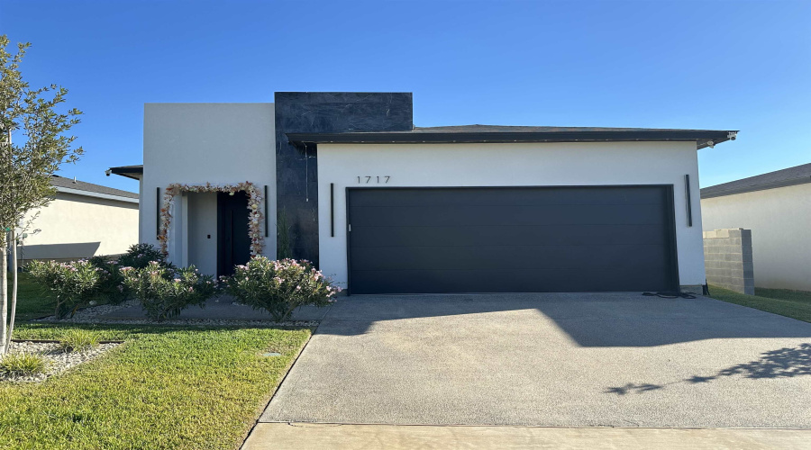 1717 Cordova Dr., Laredo, Texas 78046, 3 Bedrooms Bedrooms, 5 Rooms Rooms,2 BathroomsBathrooms,Residential,For Rent,1717 Cordova Dr.,20254890