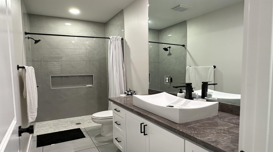 1717 Cordova Dr., Laredo, Texas 78046, 3 Bedrooms Bedrooms, 5 Rooms Rooms,2 BathroomsBathrooms,Residential,For Rent,1717 Cordova Dr.,20254890