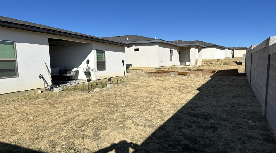 1717 Cordova Dr., Laredo, Texas 78046, 3 Bedrooms Bedrooms, 5 Rooms Rooms,2 BathroomsBathrooms,Residential,For Rent,1717 Cordova Dr.,20254890