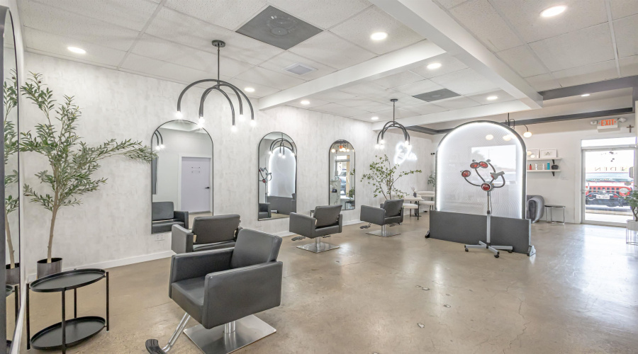 120 W Village Blvd, Laredo, Texas 78041, 1 Room Rooms,1 BathroomBathrooms,Commercial retail/office,For Rent,120 W Village Blvd,20254899