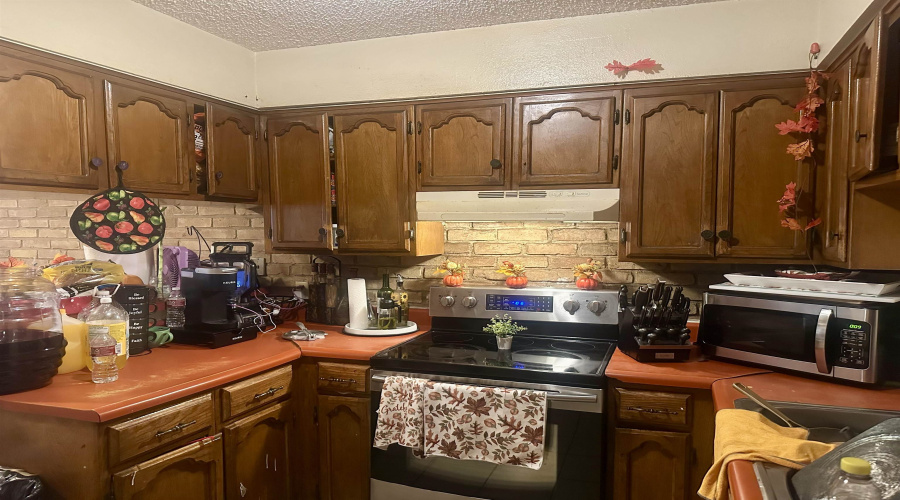 1414 E Hillside Rd, Laredo, Texas 78041, ,Multi-family,For Sale,1414 E Hillside Rd,20254907