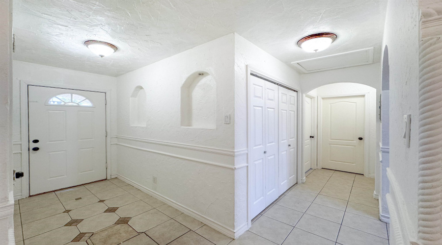 729 Bougainvillea St, Laredo, Texas 78046, ,Multi-family,For Sale,729 Bougainvillea St,20254908