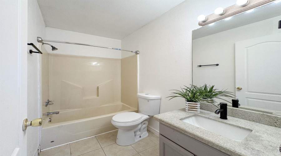 729 Bougainvillea St, Laredo, Texas 78046, ,Multi-family,For Sale,729 Bougainvillea St,20254908