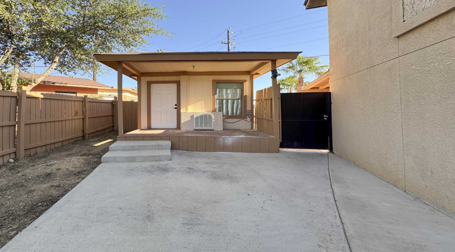 729 Bougainvillea St, Laredo, Texas 78046, ,Multi-family,For Sale,729 Bougainvillea St,20254908