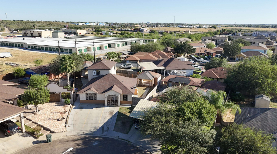 729 Bougainvillea St, Laredo, Texas 78046, ,Multi-family,For Sale,729 Bougainvillea St,20254908