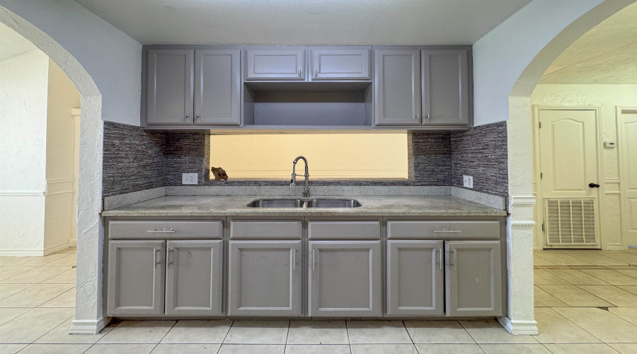 729 Bougainvillea St, Laredo, Texas 78046, ,Multi-family,For Sale,729 Bougainvillea St,20254908