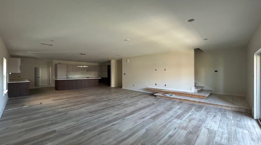 210 Veracruz Dr., Laredo, Texas 78045, 3 Bedrooms Bedrooms, 5 Rooms Rooms,2 BathroomsBathrooms,Residential,For Sale,210 Veracruz Dr.,20254894