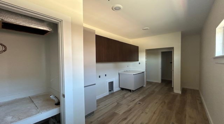 210 Veracruz Dr., Laredo, Texas 78045, 3 Bedrooms Bedrooms, 5 Rooms Rooms,2 BathroomsBathrooms,Residential,For Sale,210 Veracruz Dr.,20254894