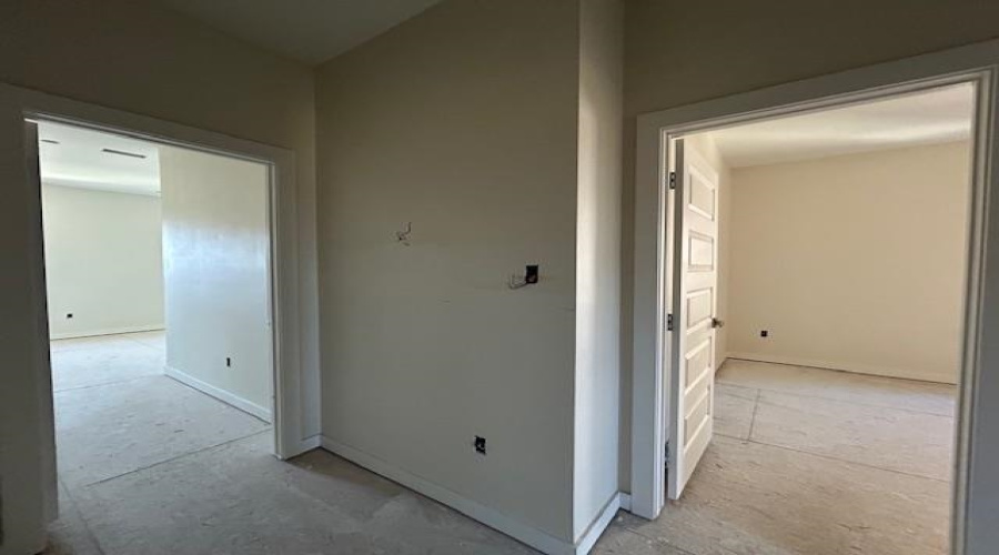 210 Veracruz Dr., Laredo, Texas 78045, 3 Bedrooms Bedrooms, 5 Rooms Rooms,2 BathroomsBathrooms,Residential,For Sale,210 Veracruz Dr.,20254894