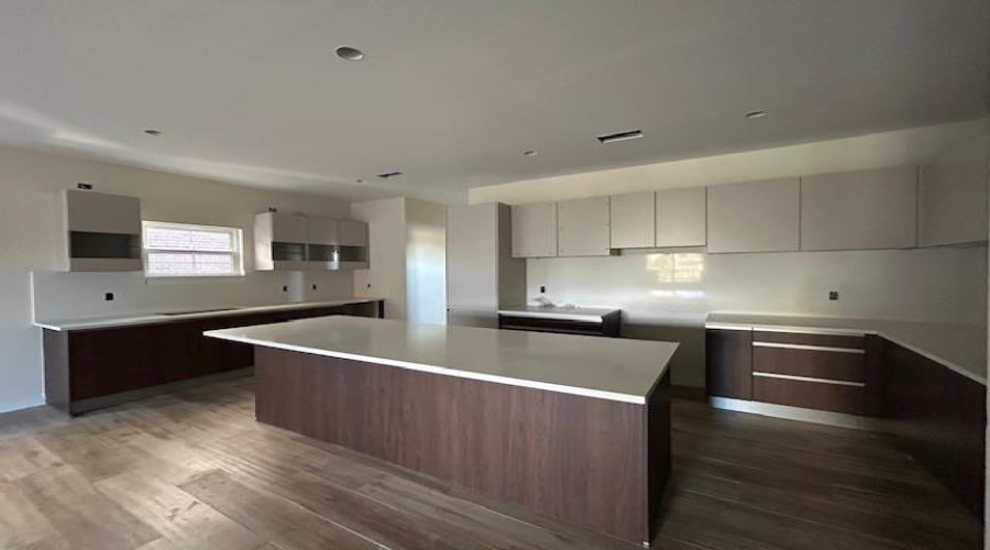 210 Veracruz Dr., Laredo, Texas 78045, 3 Bedrooms Bedrooms, 5 Rooms Rooms,2 BathroomsBathrooms,Residential,For Sale,210 Veracruz Dr.,20254894