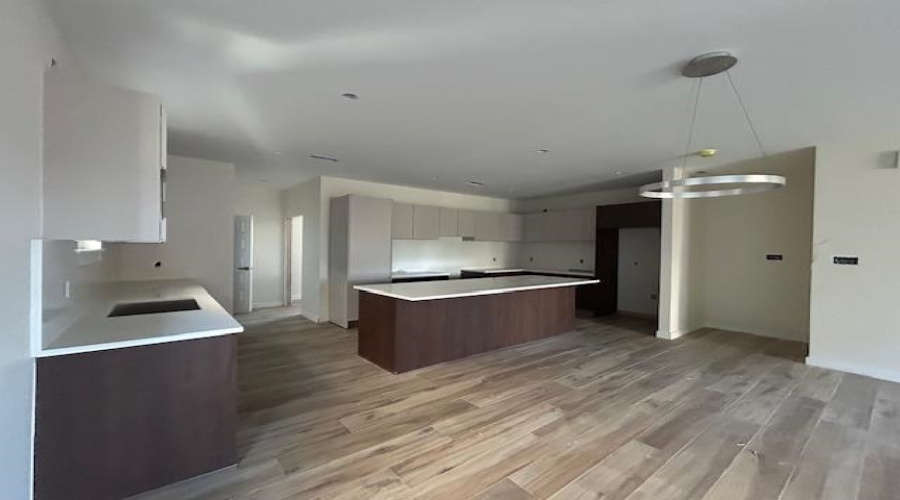 210 Veracruz Dr., Laredo, Texas 78045, 3 Bedrooms Bedrooms, 5 Rooms Rooms,2 BathroomsBathrooms,Residential,For Sale,210 Veracruz Dr.,20254894