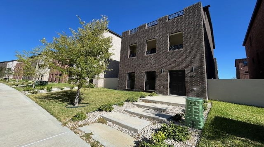 210 Veracruz Dr., Laredo, Texas 78045, 3 Bedrooms Bedrooms, 5 Rooms Rooms,2 BathroomsBathrooms,Residential,For Sale,210 Veracruz Dr.,20254896