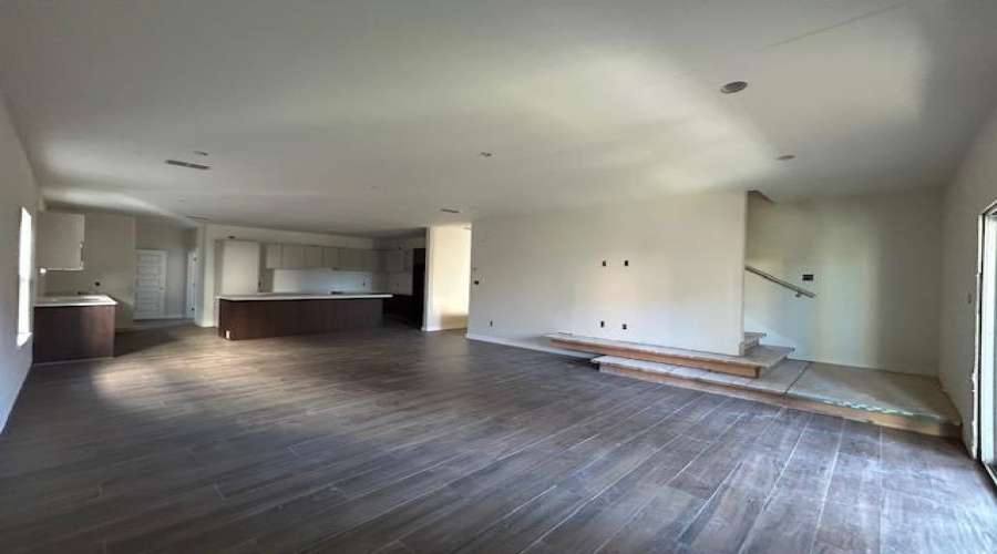 210 Veracruz Dr., Laredo, Texas 78045, 3 Bedrooms Bedrooms, 5 Rooms Rooms,2 BathroomsBathrooms,Residential,For Sale,210 Veracruz Dr.,20254896